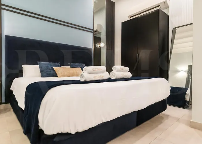 Modern In The Heart Of By Rems Málaga